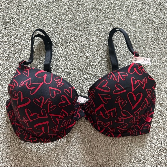 Victoria's Secret Lightly Lined Black and Red Heart Print Bra Size 34D - Picture 1 of 5